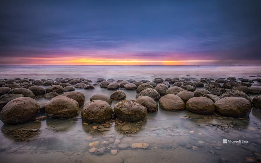 Bowling Ball Beach, Mendocino County, California, USA