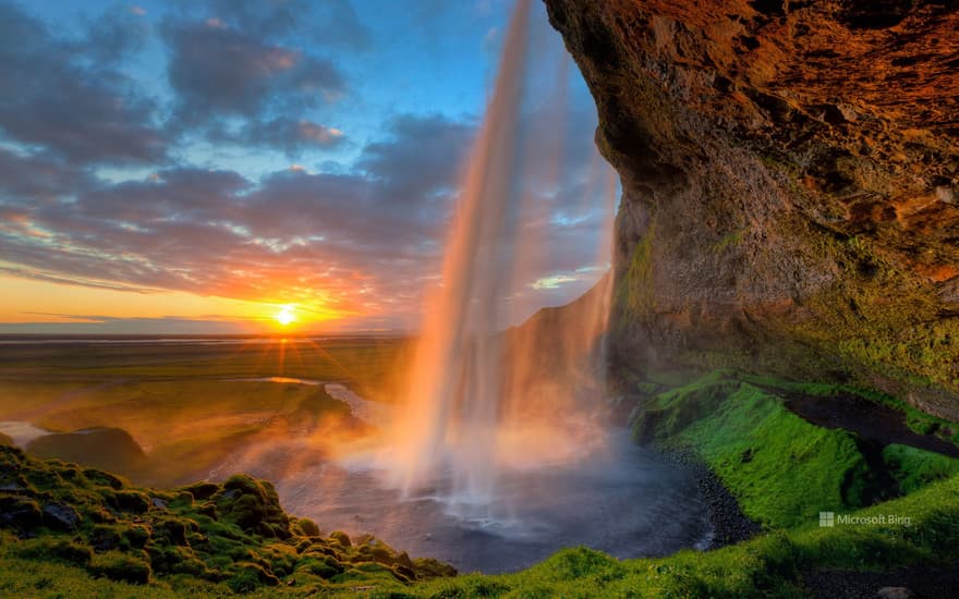 Seljalandsfoss waterfall, Iceland