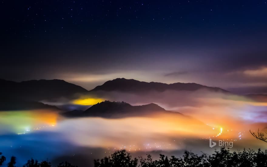 "Takeda Castle Ruins in the Sea of Clouds" Hyogo, Asago